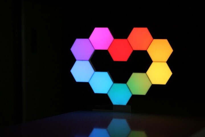 Sistem ndriçimi modular Cololight Plus, Wi-Fi - bazë me 3 blloqe - HomeKit Version