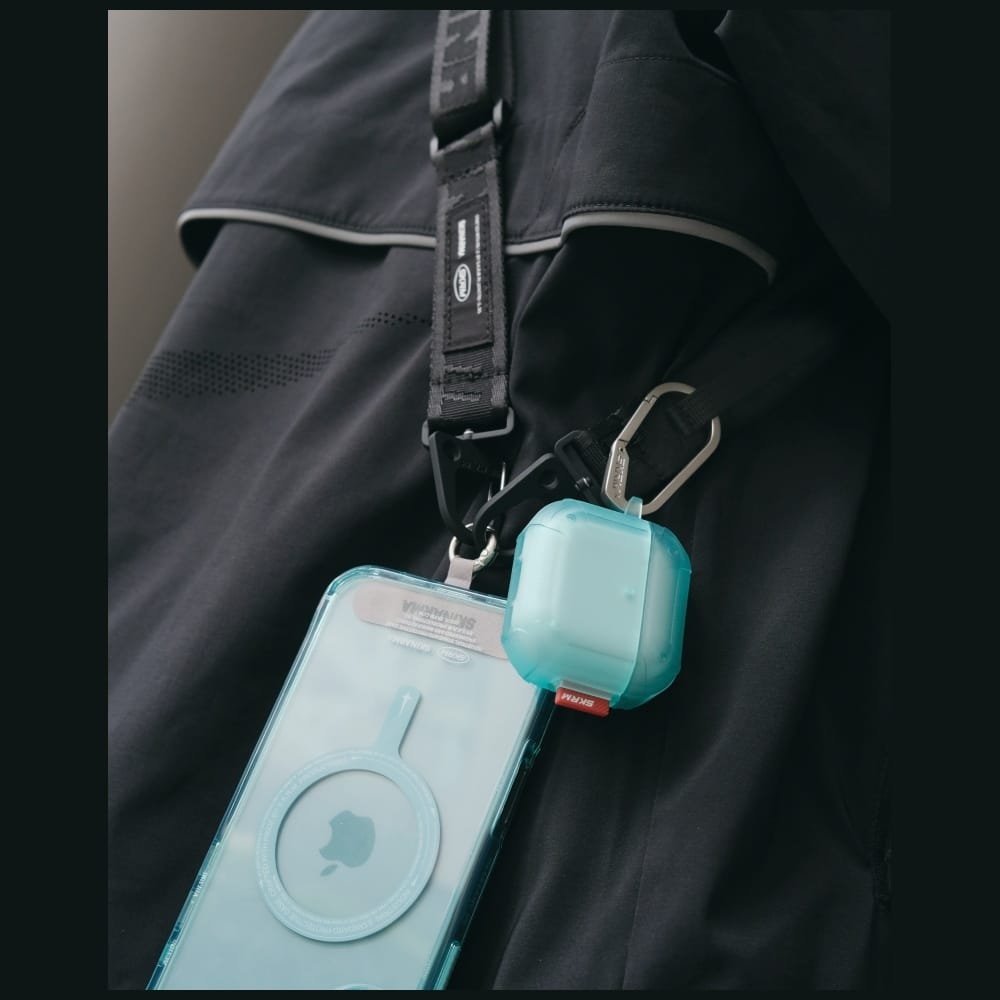 Këllëf Skinarma Mecha CE për AirPods 4, TPU, me karabinë, frost