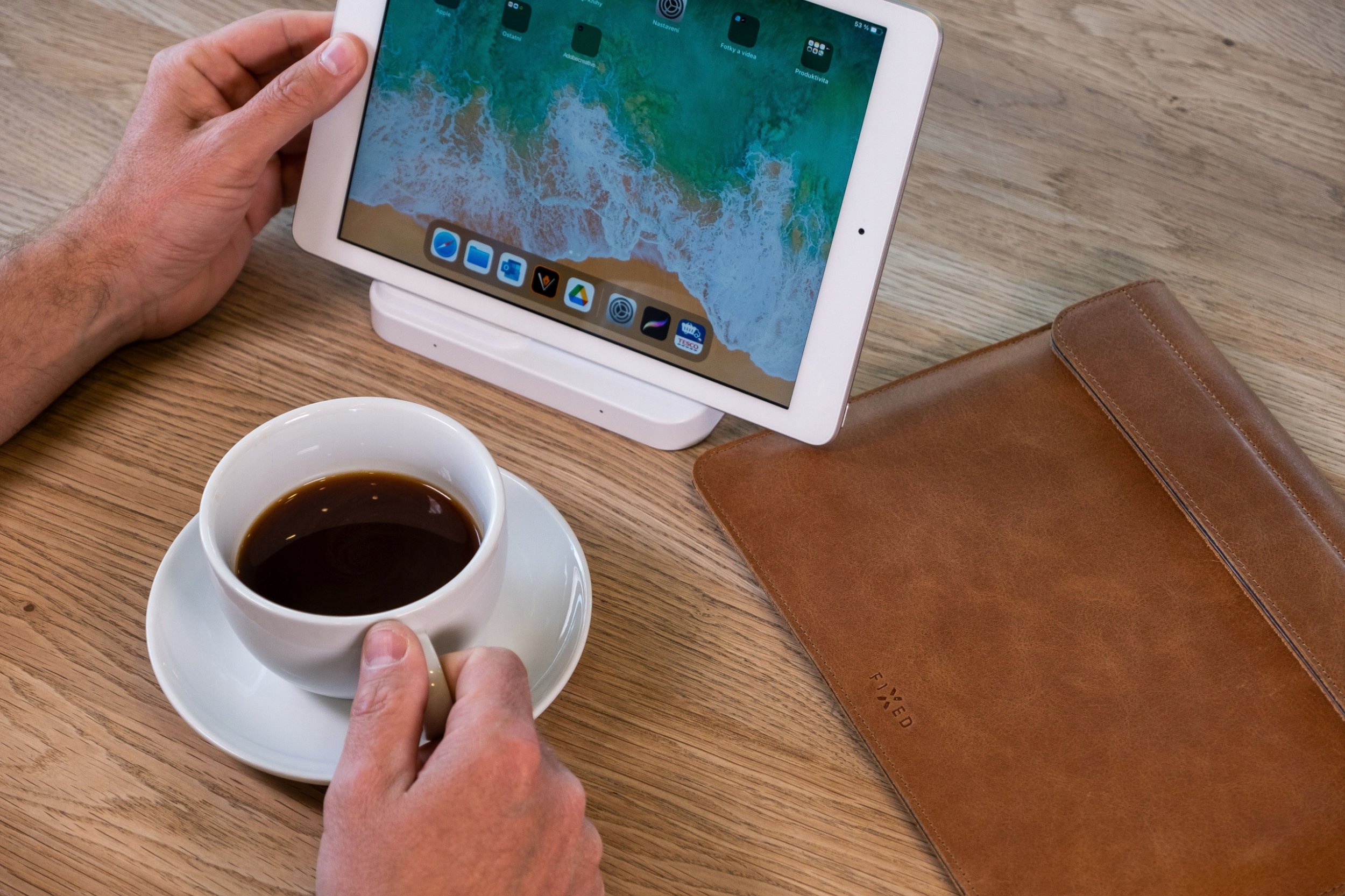 Mbulesë tablet FIXED Oxford Torcello Pro, për iPad Pro 10.5" 11" Air 10.2", lëkurë, kafe