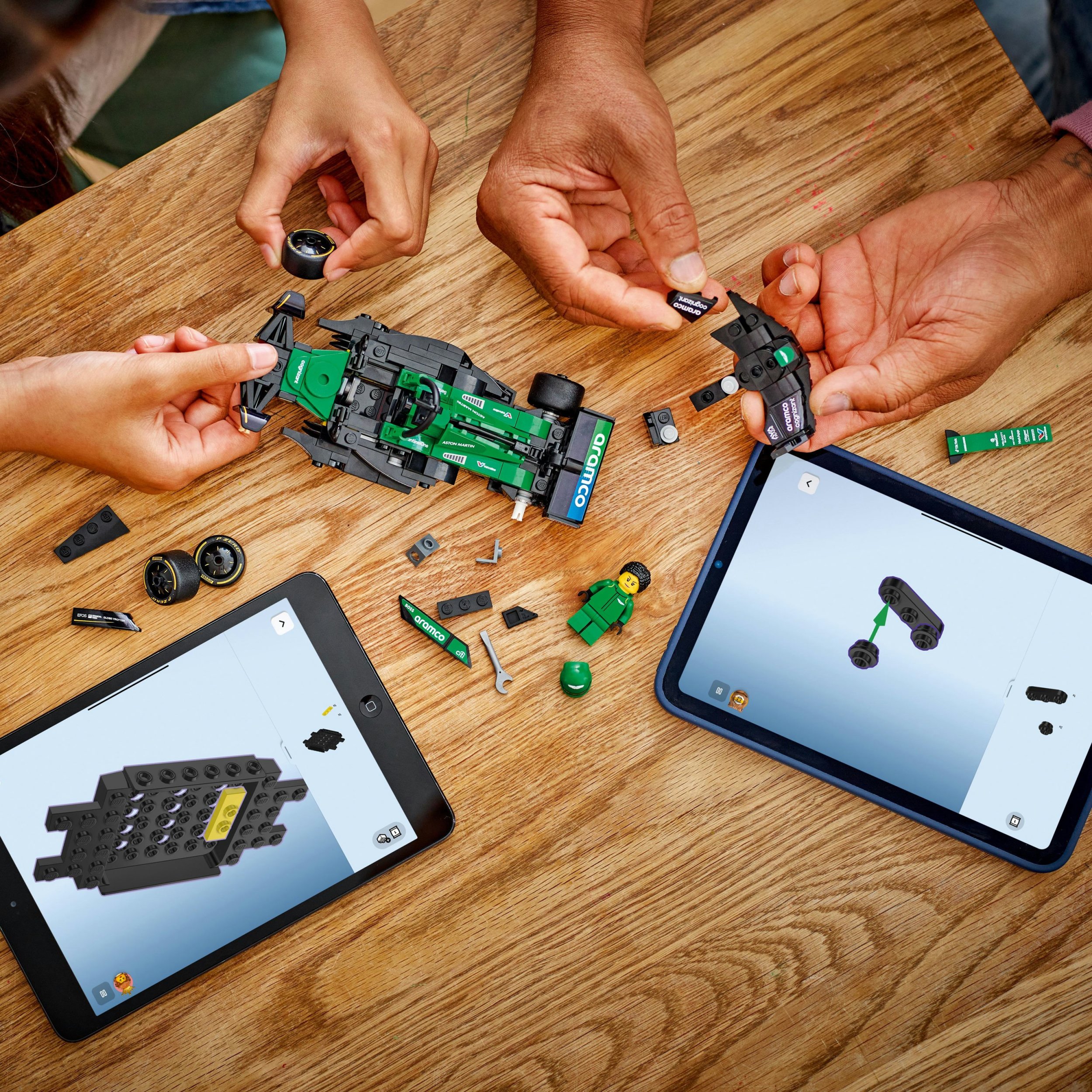 Set lodrash LEGO Aston Martin Aramco F1 AMR24 Race Car, model për ndërtim, për fëmijë 10+