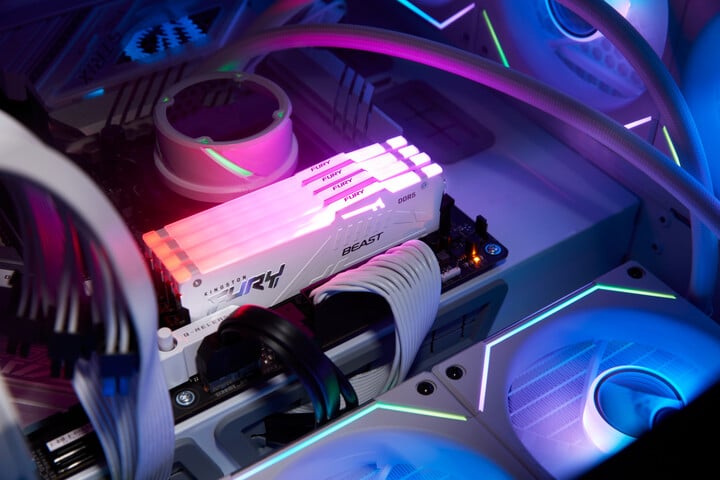 Modul i memories Kingston Fury Beast White RGB 32GB DDR5 6000 CL36, AMD EXPO