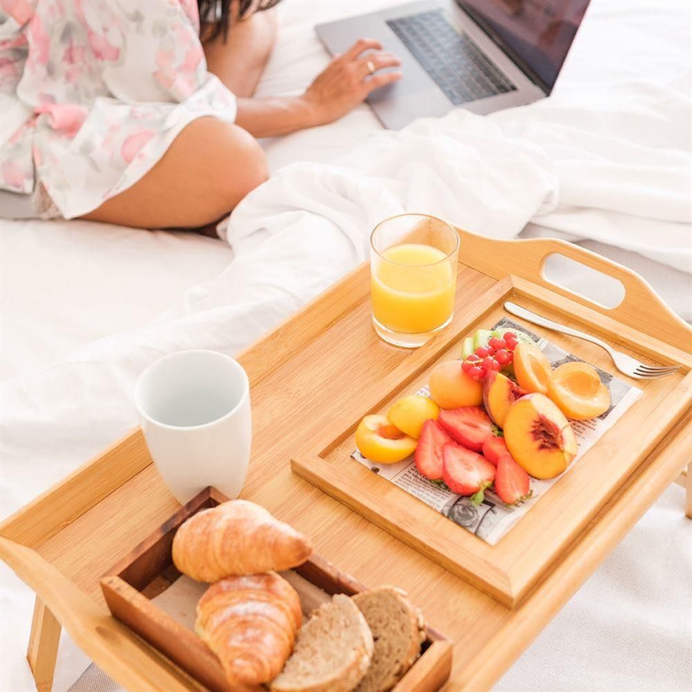 Tavolinë mëngjesi palosëse Bambus, bambu natyrale, përdorim në shtrat