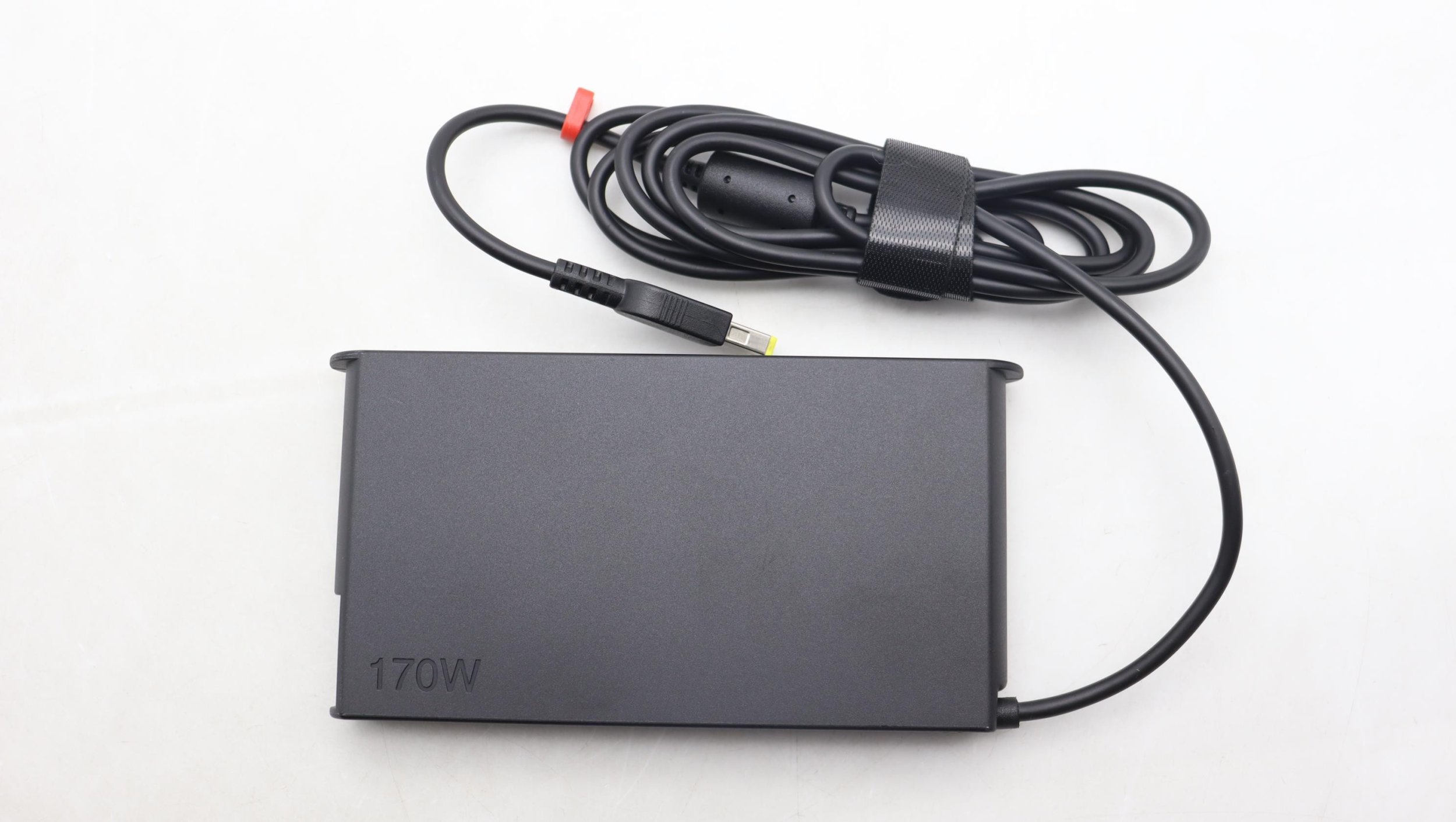 Adaptor energjie Lenovo 5A11K67851, 170 W, i zi