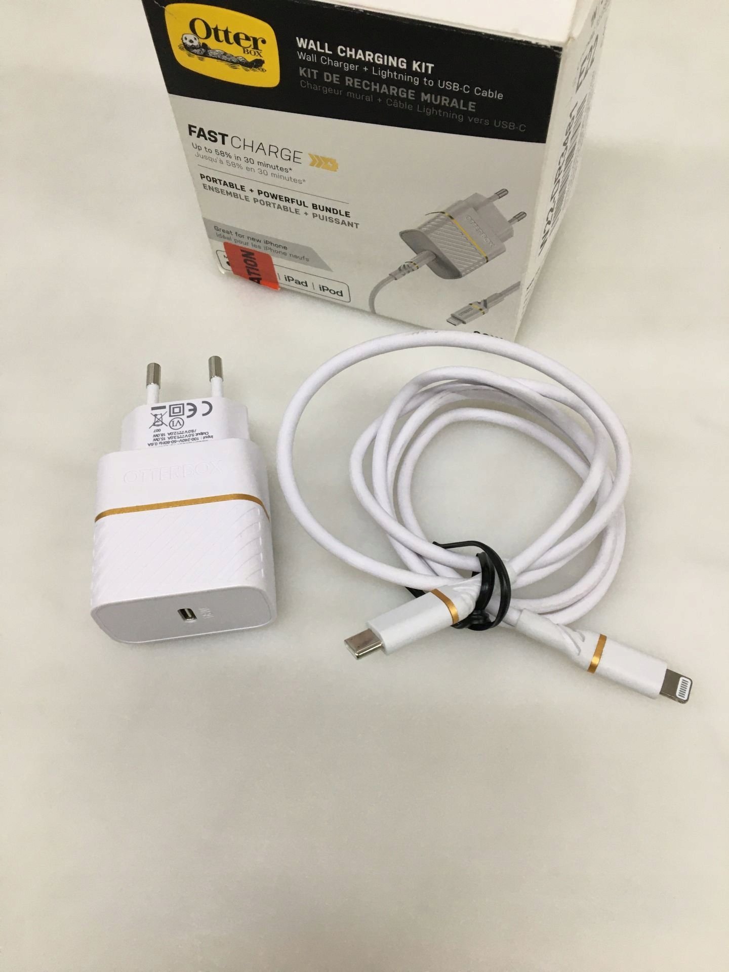 Karikues muri OtterBox EU, 20W USB C PD, kabllo USB C Lightning 1m, i bardhë