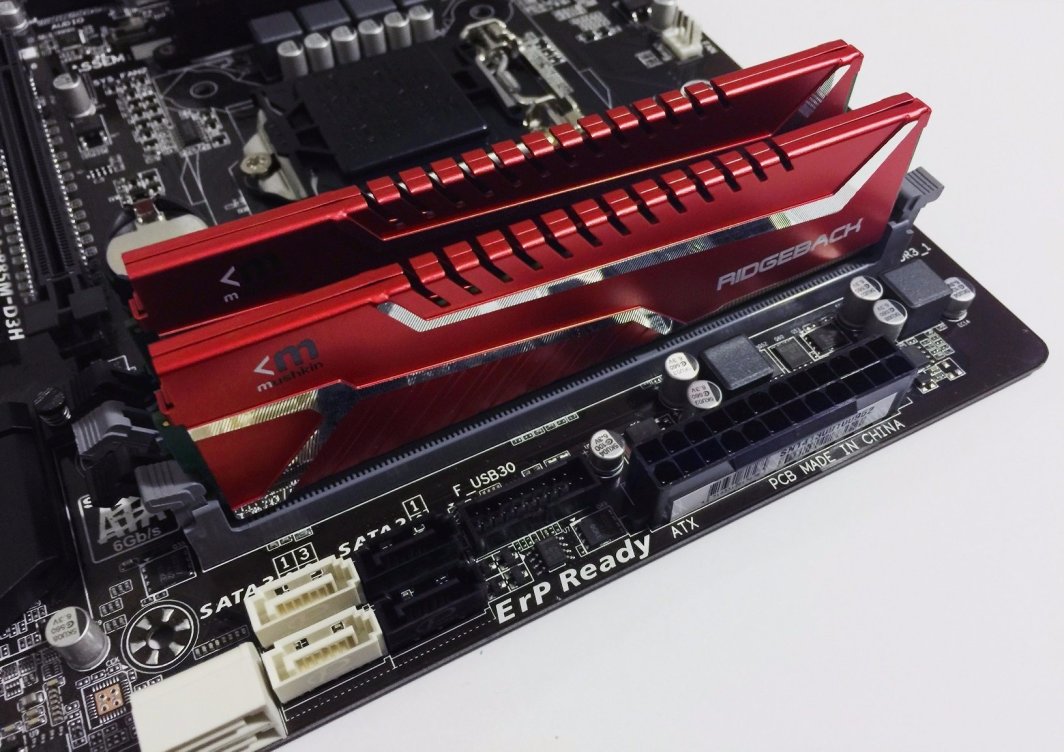 Memorie Mushkin Redline, DDR4, 32 GB, 2666 MHz, CL16, MRB4U266GHHF16GX2