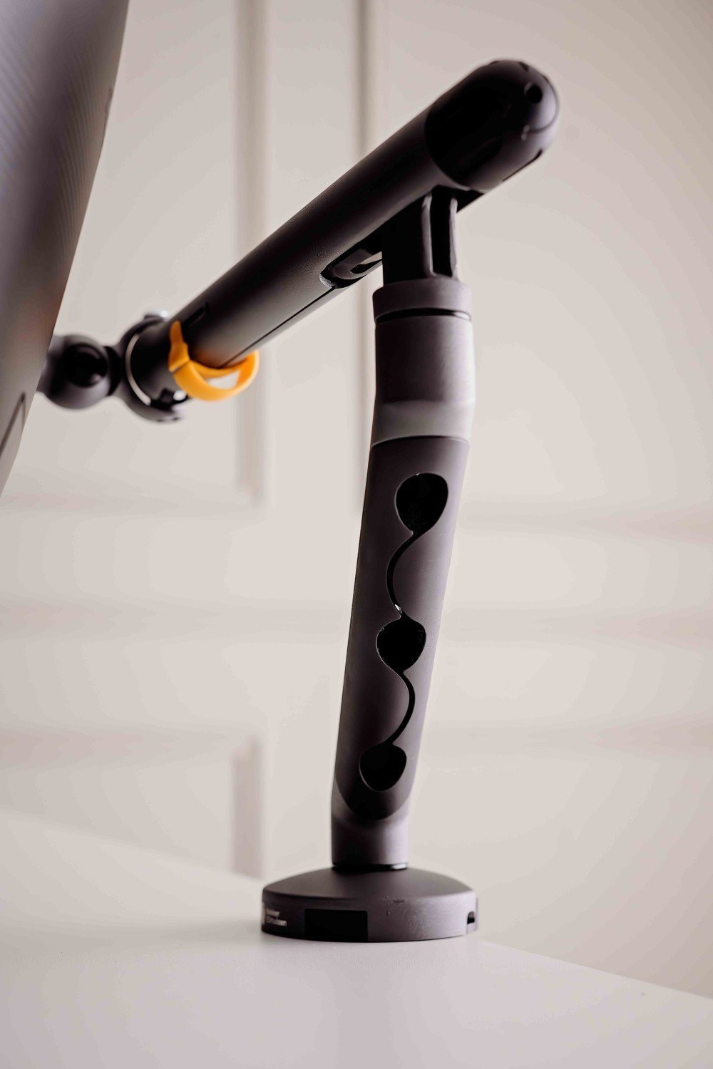 Krah monitori Bakkerelkhuizen BE Flexible Single, për 1 monitor, ngjyrë gri e errët