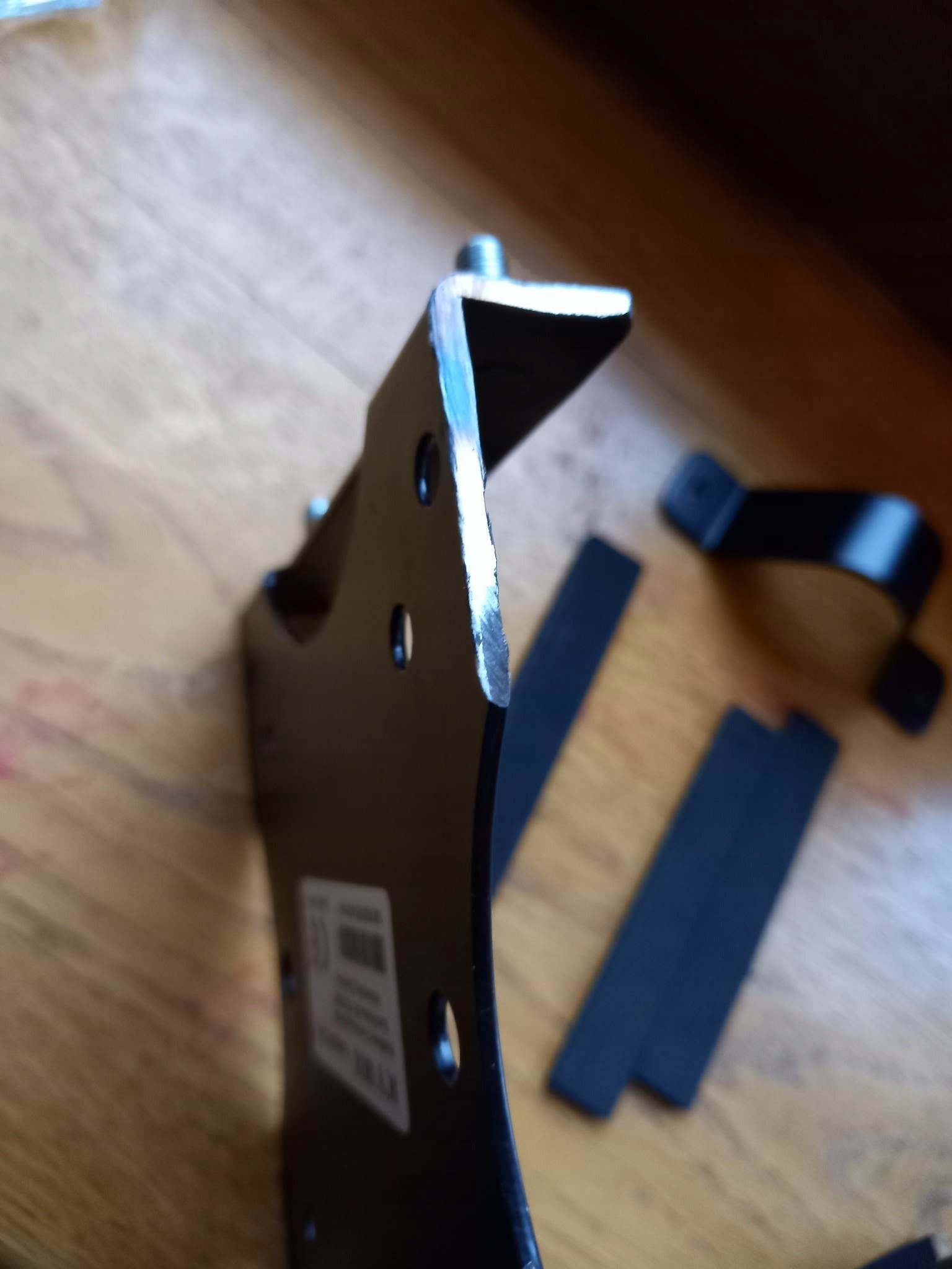 Mbajtëse miniPC ICY BOX Vesa Mounted, universale, e rregullueshme, e zezë