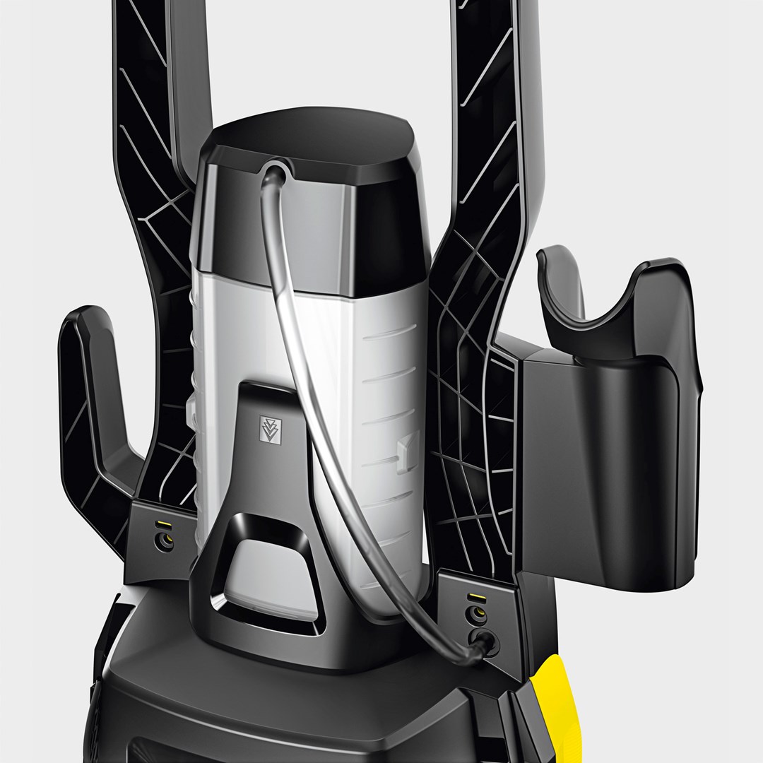 Lavastres me presion Karcher K 4 Universal, 130 bar, 420 l/orë, i verdhë