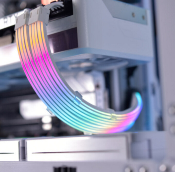 Kabllo LIAN-LI Strimer Plus V2 8-Pin RGB VGA