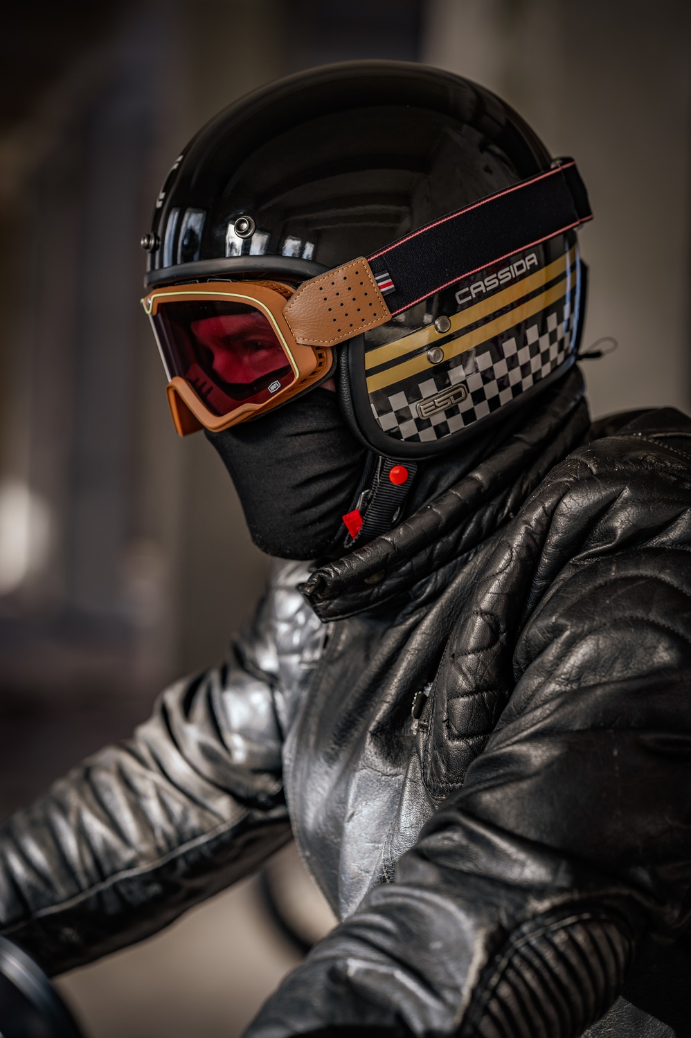 Helmetë moto CASSIDA ESO Forty Nine, fiberglass, ECE 22.06, e zezë perlë ar gri