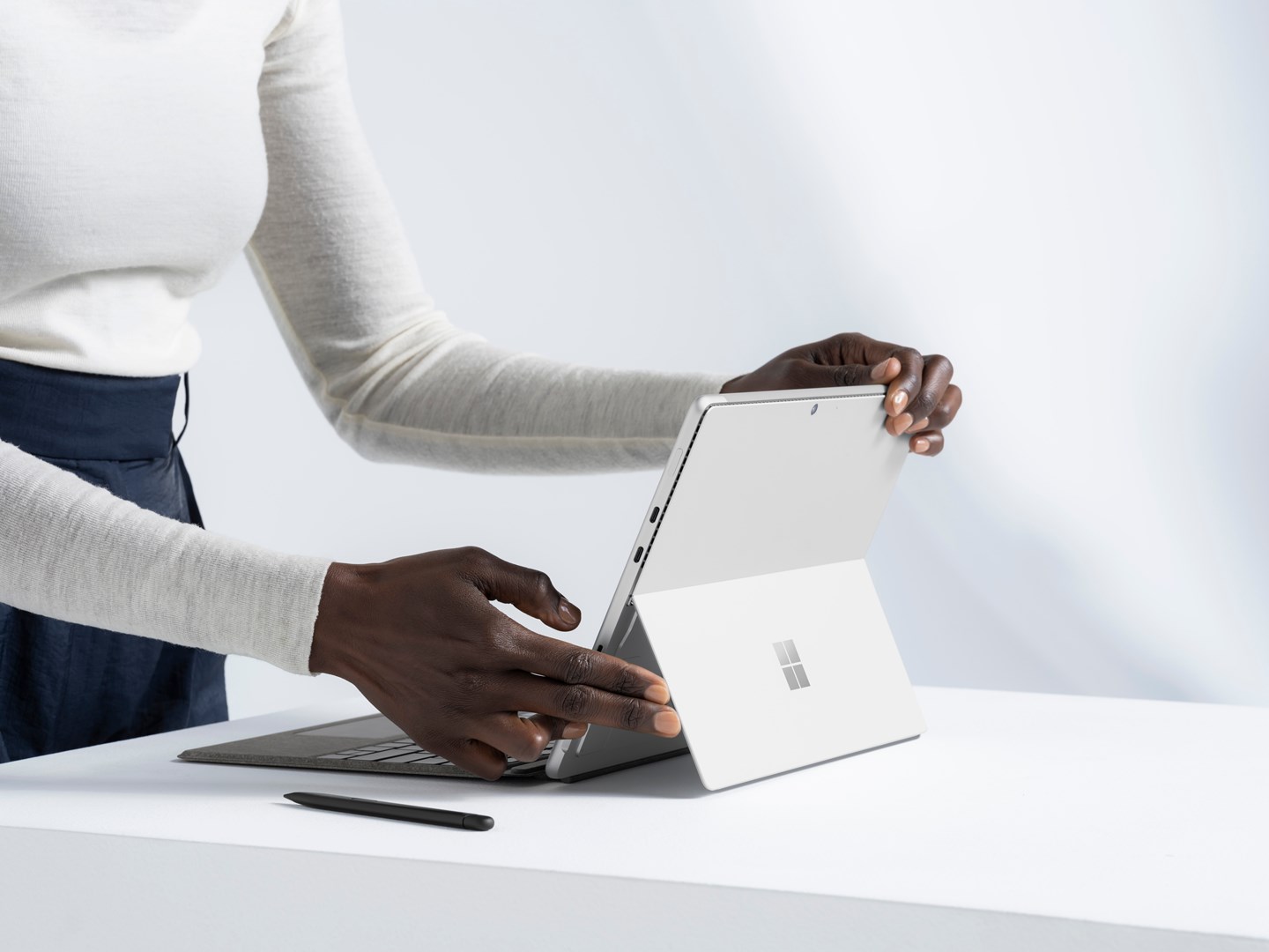 Tablet Microsoft Surface Pro 8, 13", Intel Core i7-1185G7, 16GB RAM, 512GB SSD, i argjendtë