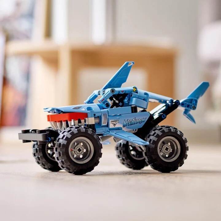 Set LEGO® Technic 42134 Monster Jam™ Megalodon™, 260 pjesë