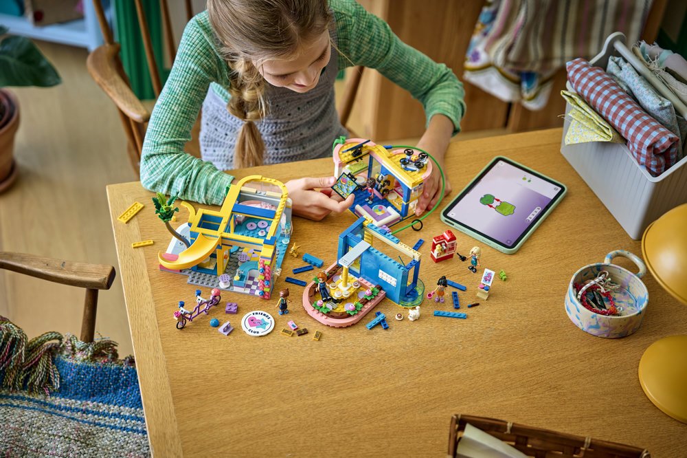 Set LEGO Heartlake City Clubhouse 42689, set ndërtimi, për fëmijë, shumëngjyrësh