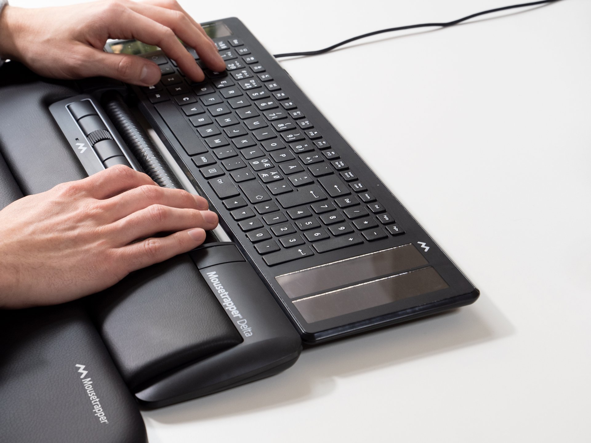 Maus ergonomik Mousetrapper Delta, me kabllo USB A, i zi