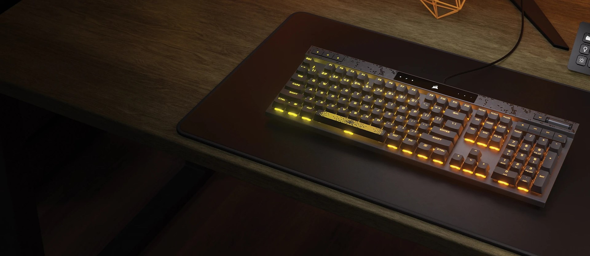 Tastierë Corsair K70 MAX, MGX, US Layout, e zezë