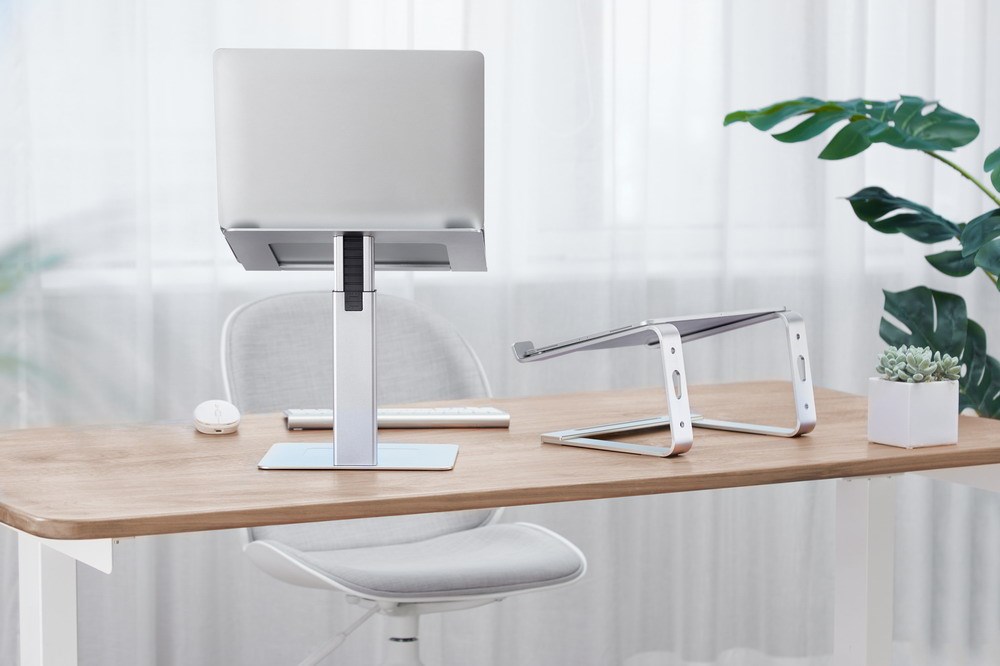 Stendë laptopi Gembird NBS D1 02, deri 15.6", alumin, argjendtë