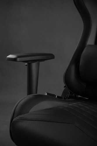 [OUTLET] Karrige SENSE7 Spellcaster, e zezë/ hirtë