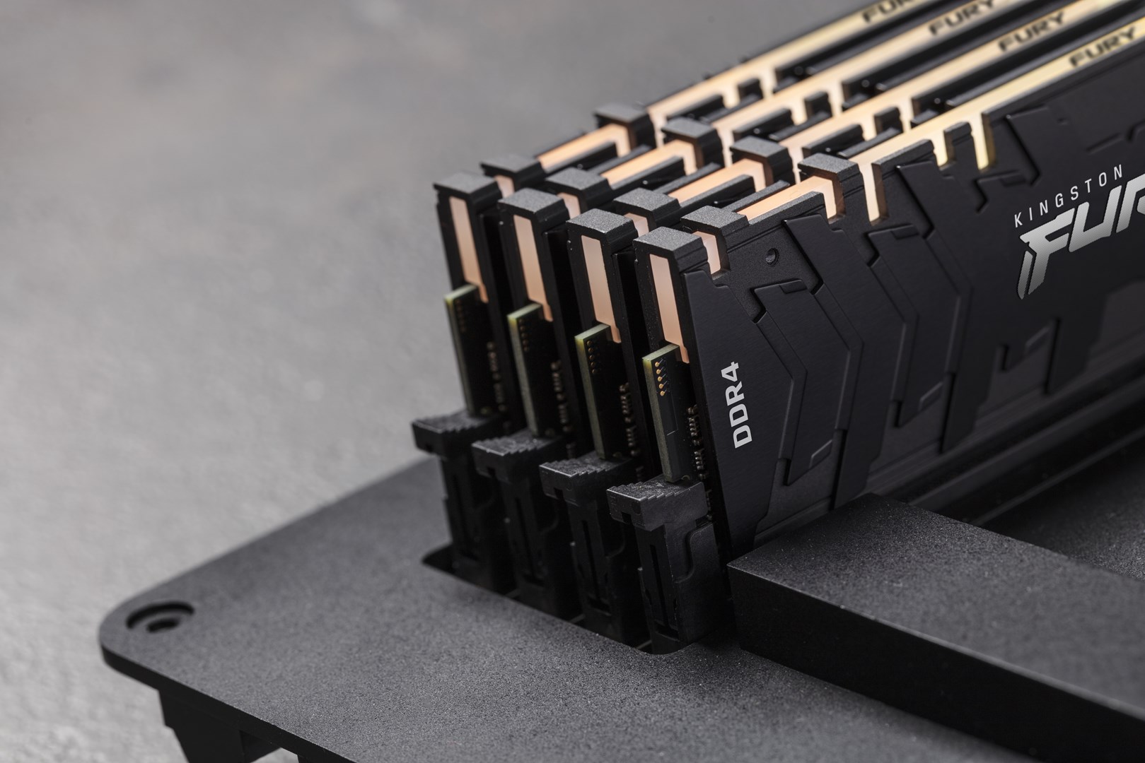 Memorie RAM Kingston FURY 16GB 3600MT/s DDR4 CL16 DIMM 1Gx8 Renegade RGB