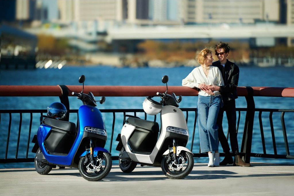 Skuter elektrik Segway eScooter E110S, rreze deri 75 km, 45 km/h, i zi