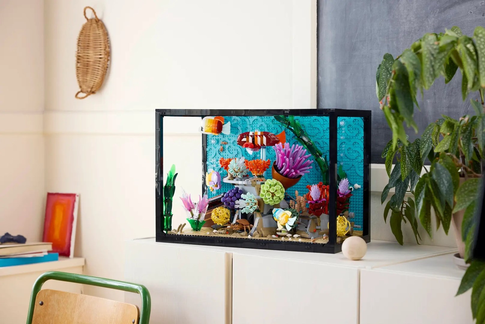 Set ndërtimi dekorativ Tropical Aquarium, model akuarium tropikal, shumëngjyrësh