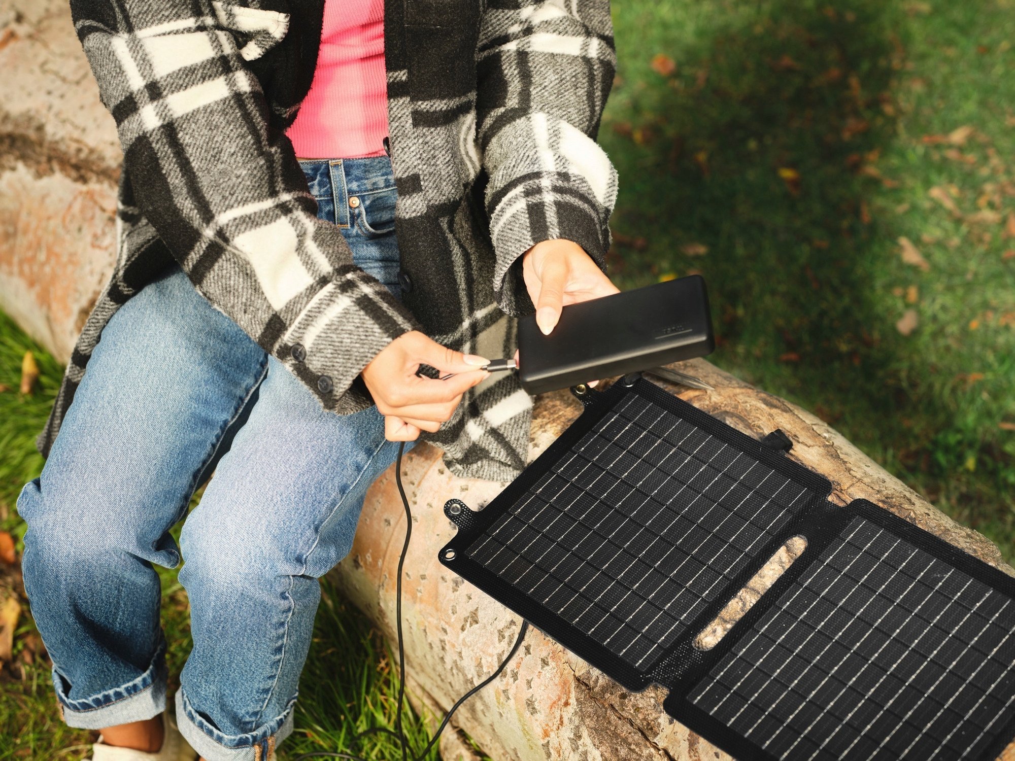 Karikues diellor Trust Zuny, 40W, USB A dhe USB C, i zi