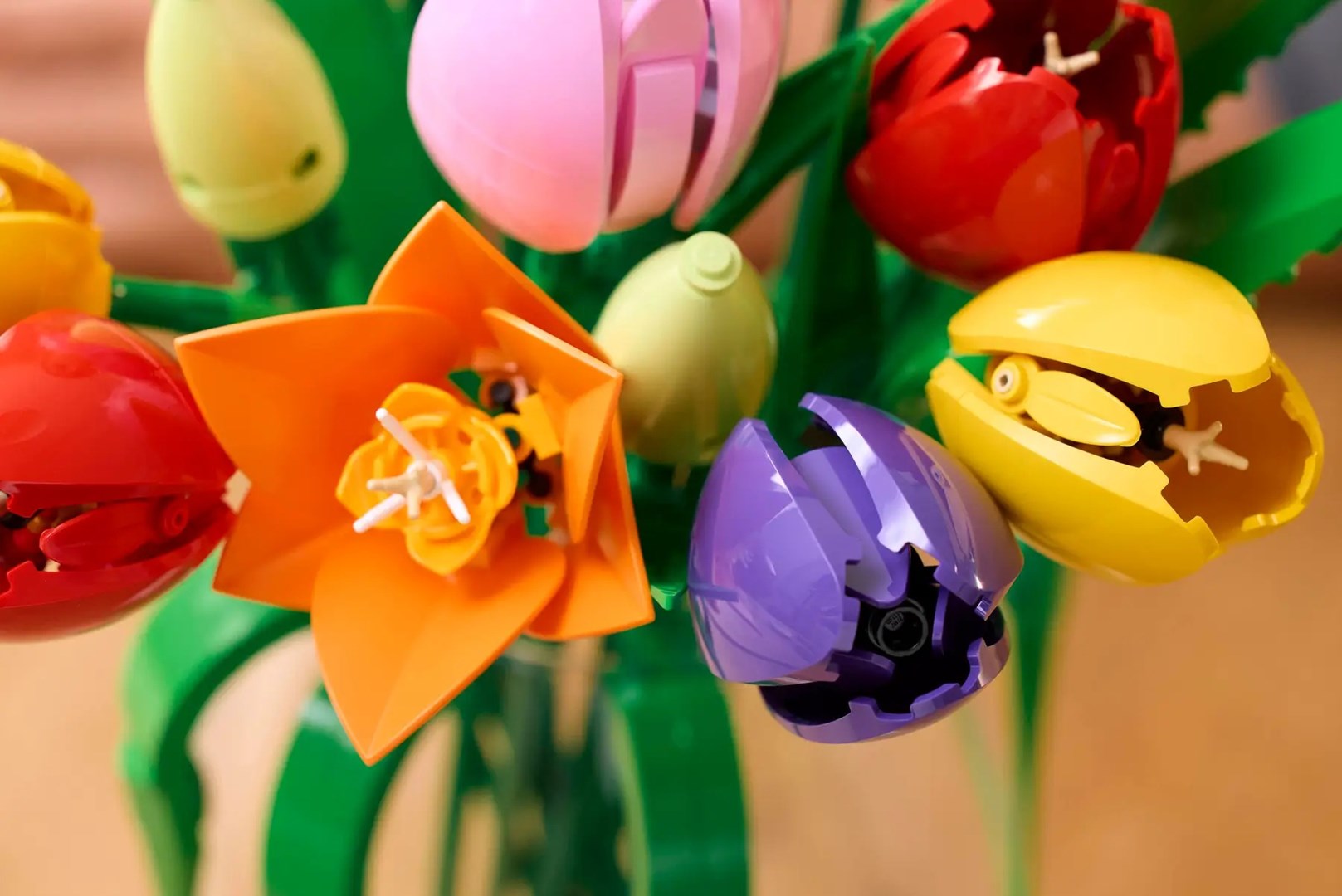 Set LEGO Tulip Bouquet 11501, buqetë dekorative, shumëngjyrëshe