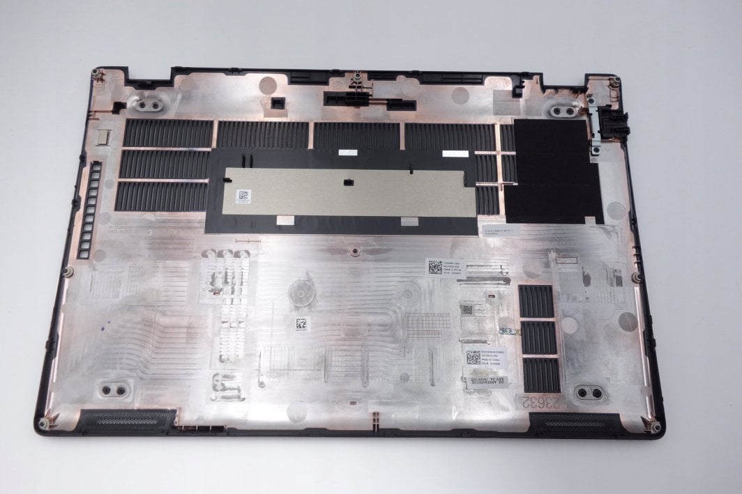 Dell WWAN Service Kit Assembly Door për Latitude 5500