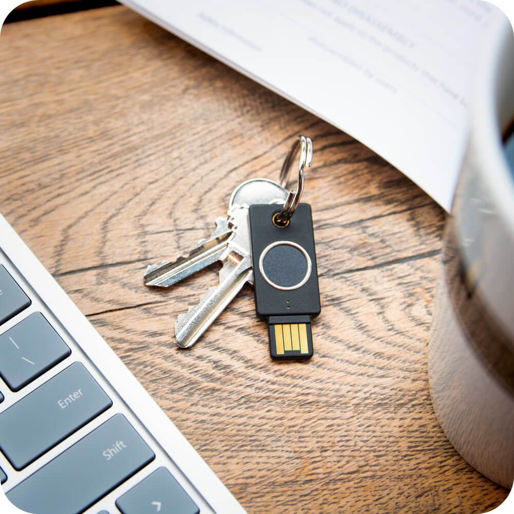 Çelës sigurie biometrik Yubico YubiKey Bio, FIDO2 WebAuthn, USB A, i zi