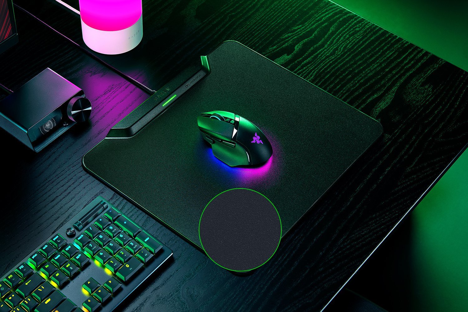 Mousepad gaming Razer HyperFlux V2, karikim wireless, LED, i zi