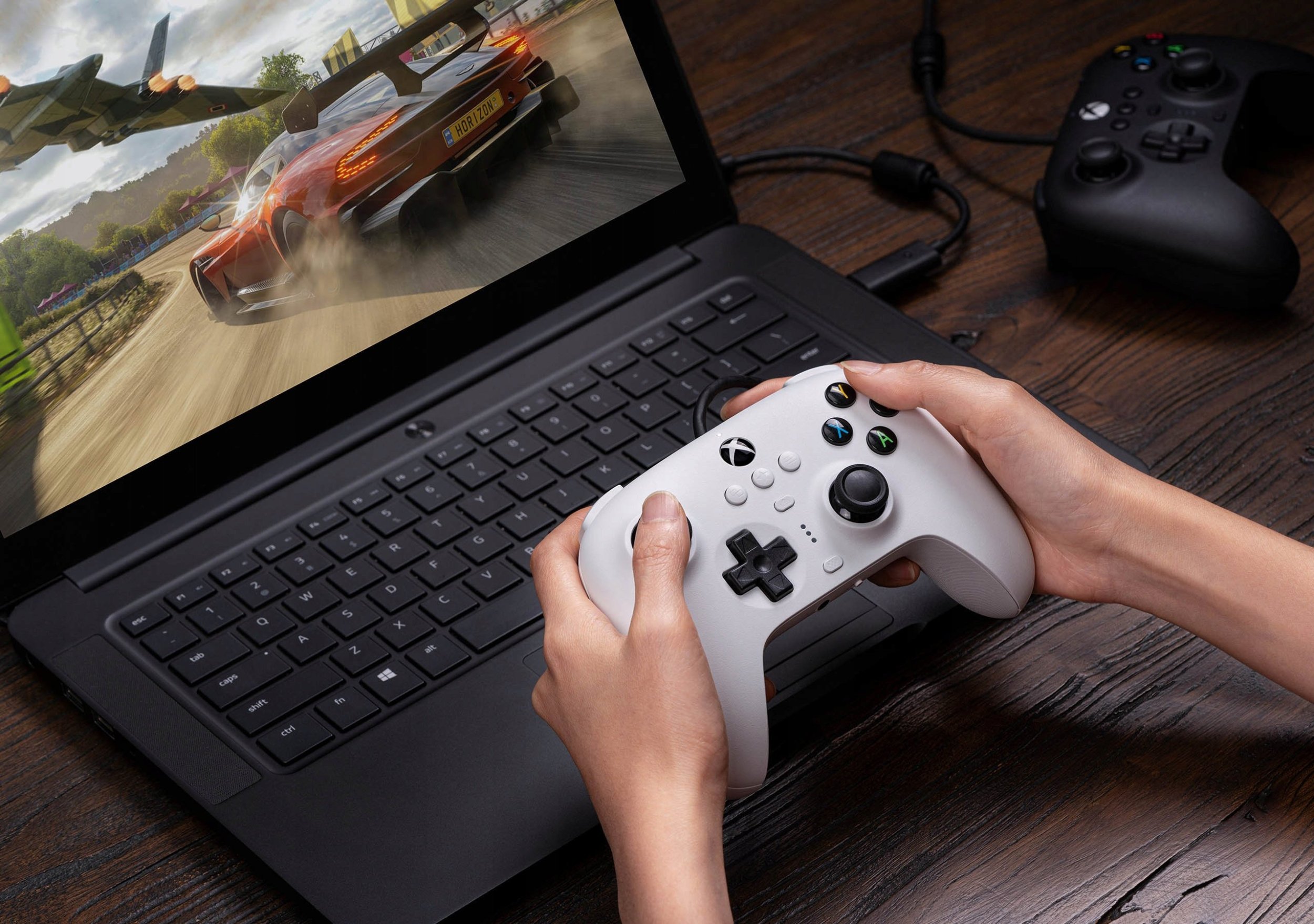 Kontroller 8BitDo Ultimate, me kabllo, Hall Effect, për Xbox dhe PC, i zi