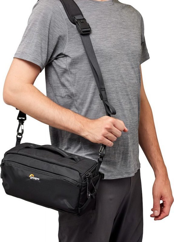 Çantë fotografike Lowepro ProTactic Lite SLX 120 AW III, kompakte, rezistente ndaj motit, e zezë