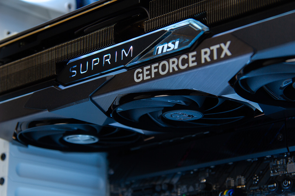 Kompjuter desktop HAL3000 Herní sestava MČR 2024, Intel Core i9-14900KF, 64GB RAM, 4TB SSD, RTX 4090, i bardhë