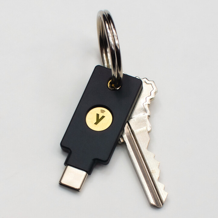USB-C YubiKey 5C NFC (NFC, MIFARE)