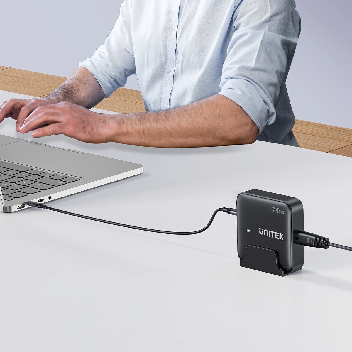 Karikues muri Unitek P1228A, 70W, 2x USB A, 2x USB C, i zi