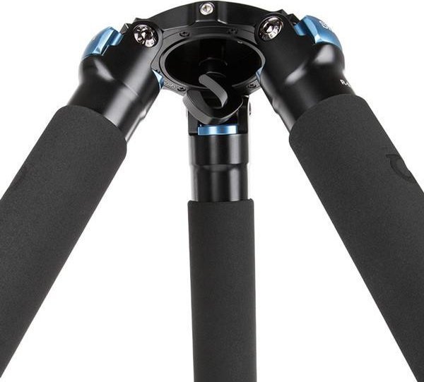 Tripod Sirui R-4214X, lartësi 150 cm, kapacitet 25 kg, i zi