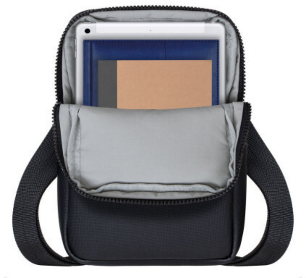 Çantë RivaCase për tablet deri në 8", e zezë