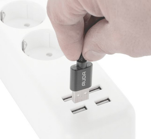 Shirit inteligjent Tuya Remote Network Extension Cord, WiFi, 4x prizë 4x USB, i bardhë