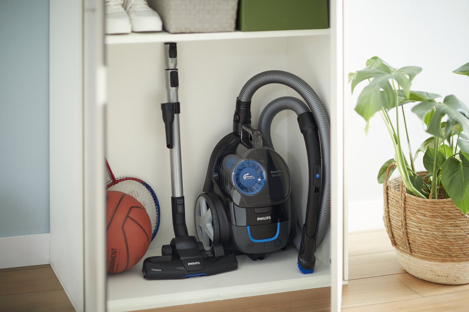 Fshesë me korent pa qese Philips PowerPro Compact FC9331/09, 900W, 1.5L, e zezë