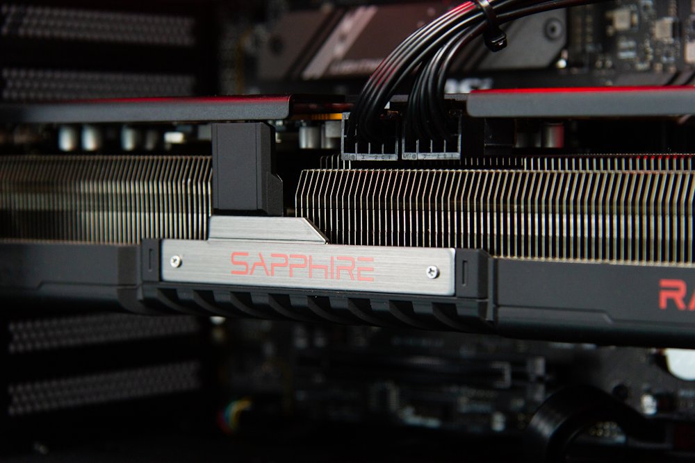 Kompjuter HAL3000 Alfa Gamer Pro XT, AMD Ryzen 7 7800X3D, 32GB RAM DDR5, 2TB PCIe4 SSD, AMD RX 9070 XT, i zi