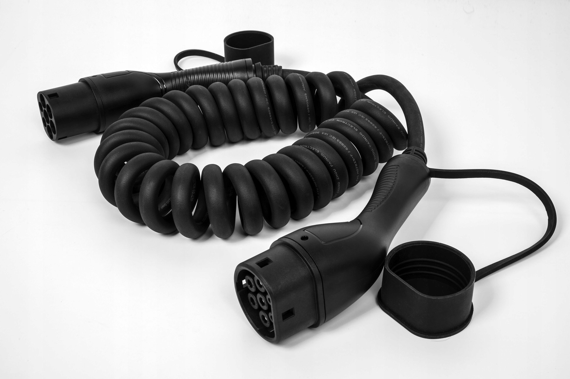 Kabllo karikimi për vetura elektrike Defenzo Spiro AC11 Type 2, 11kW, 5m, e zezë