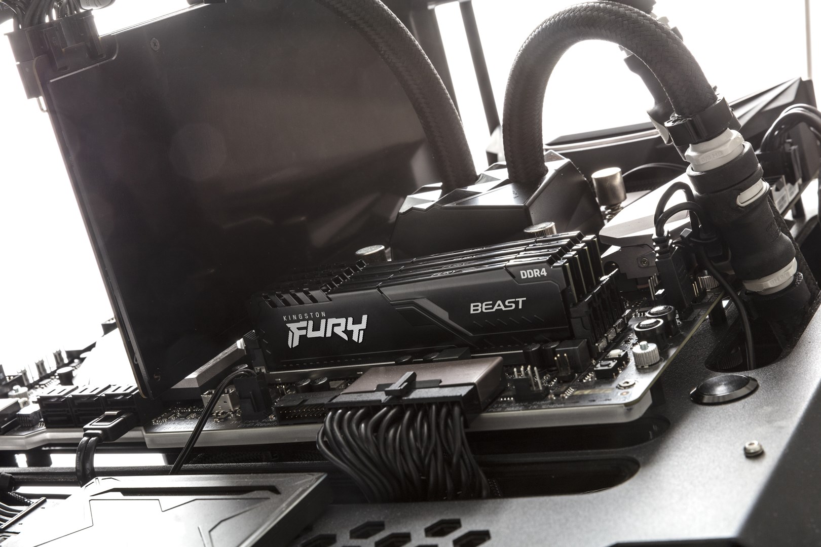 Memorie RAM Kingston FURY 32GB 3200MT/s DDR4 CL16 DIMM Beast