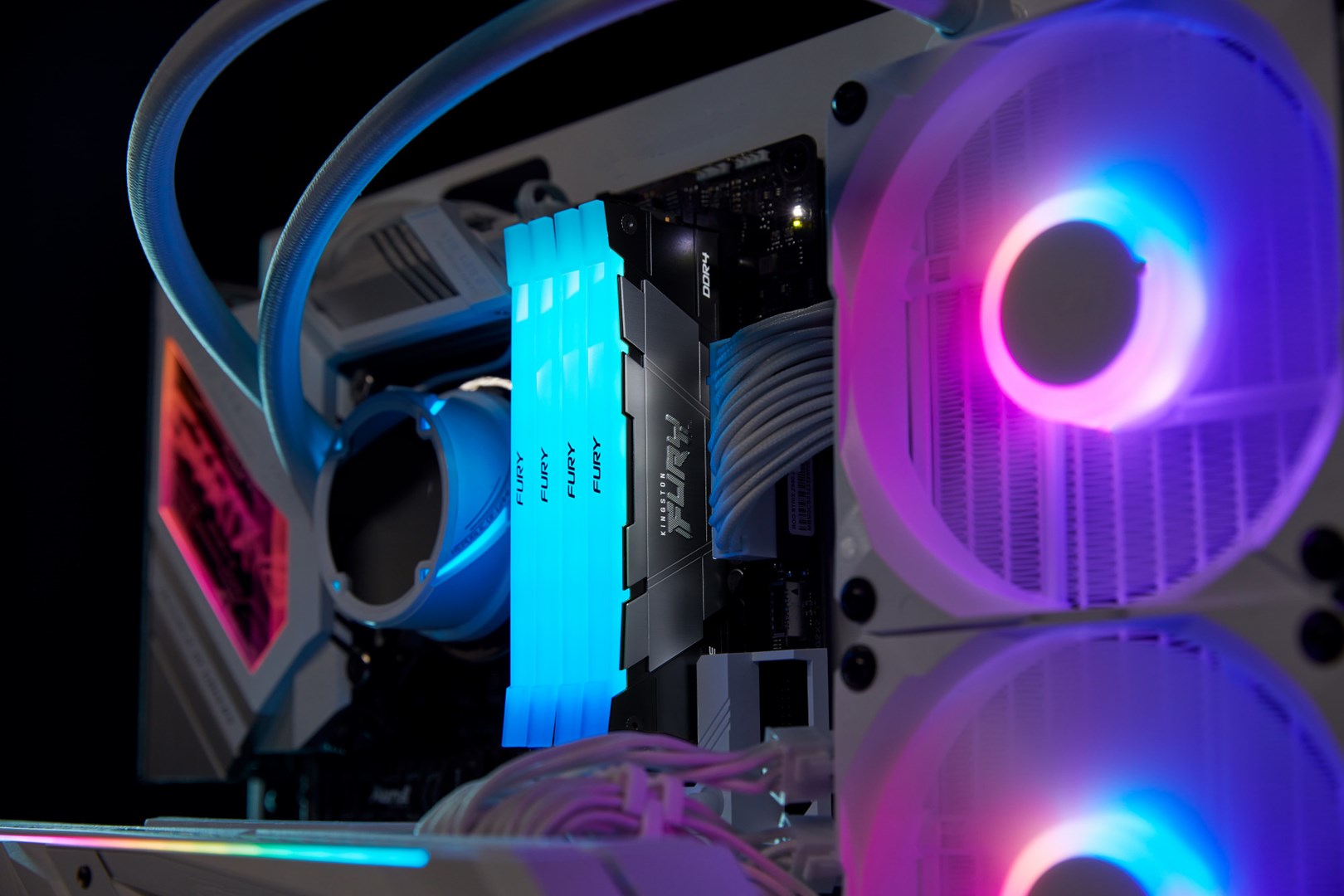 Memorie RAM Kingston FURY Renegade RGB, 32GB, DDR4, 3200MT/s, e zezë