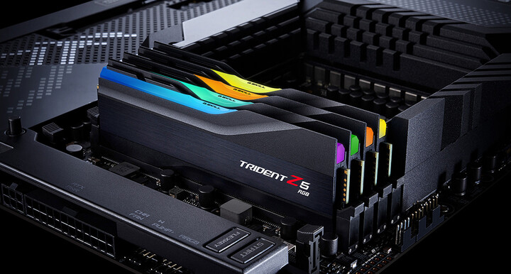 Оперативна меморија G.Skill Trident Z5 RGB 32GB (2x16GB) DDR5 6400 CL32, црна