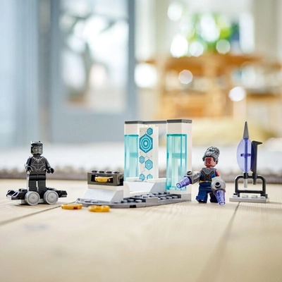 Set LEGO® Marvel 76212 Shuri's Laboratory, 58 pjesë