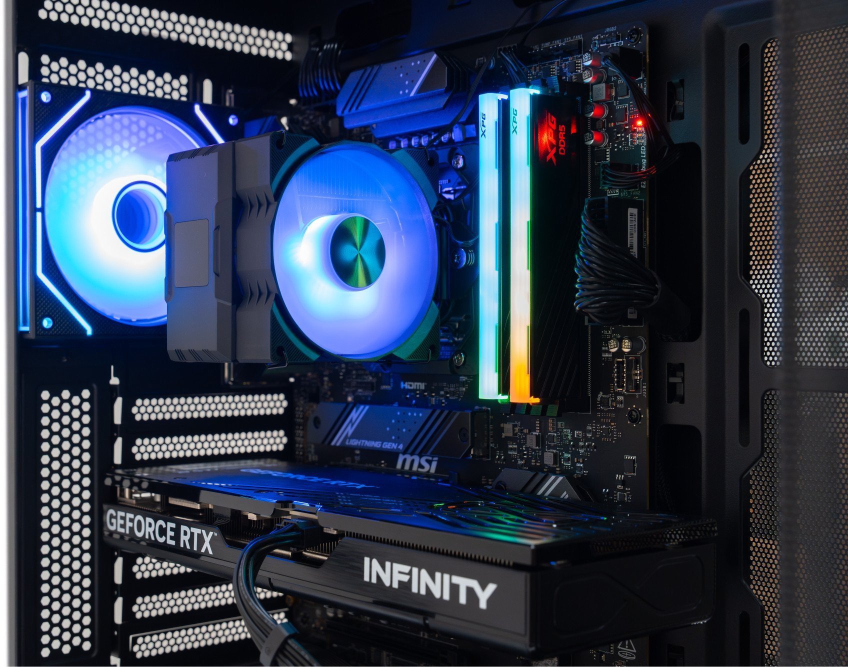 Kompjuter gaming Game X G100, Ryzen 5 5600X, 32GB RAM, RX 6600, 1TB SSD, i zi