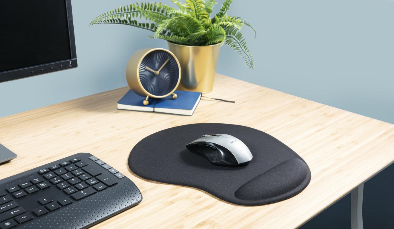 Mousepad Trust BigFoot XL 23728, ergonomik, me mbështetëse xheli, i zi