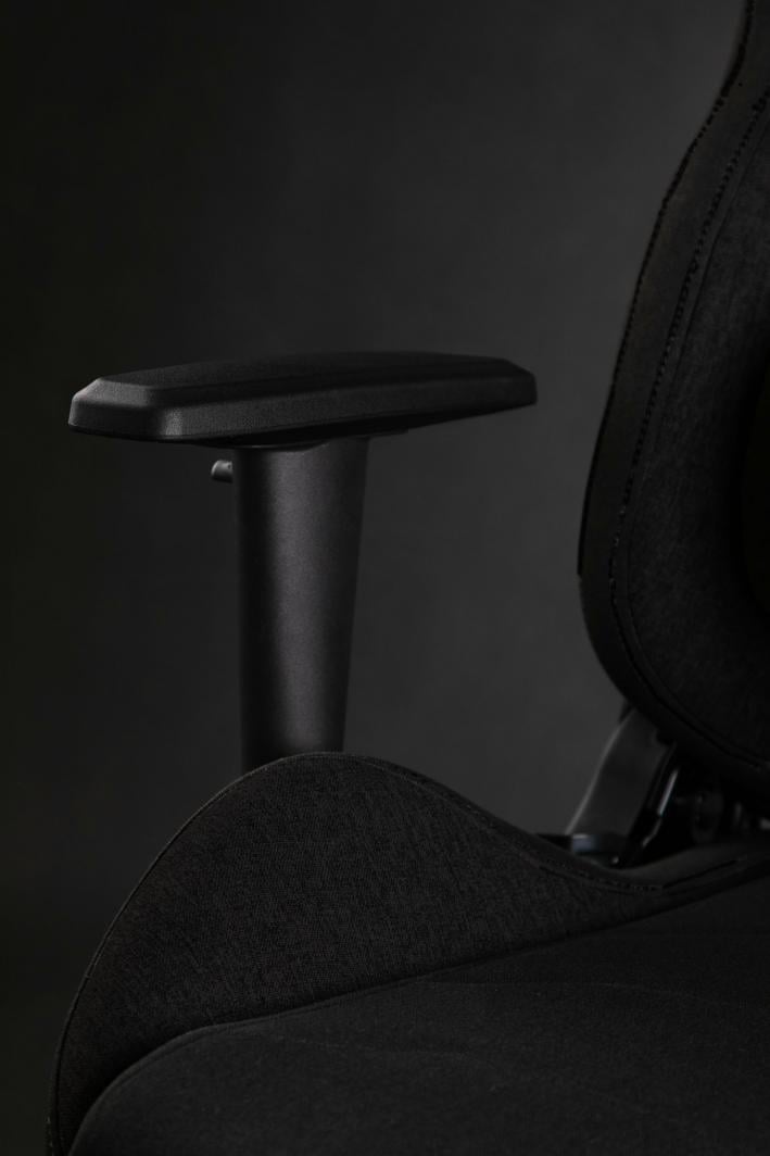 Karrige SENSE7 Vanguard, me pëlhurë, e zezë