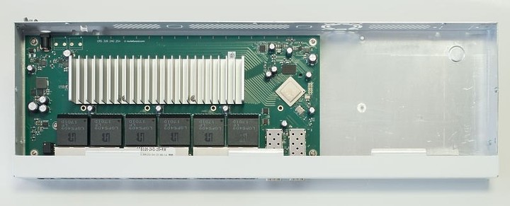 Switch Mikrotik Cloud Router CRS326-24G-2S