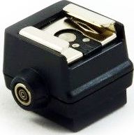 Adapter hot shoe JJC SB910 për Sony Minolta, me portë PC sync, i zi