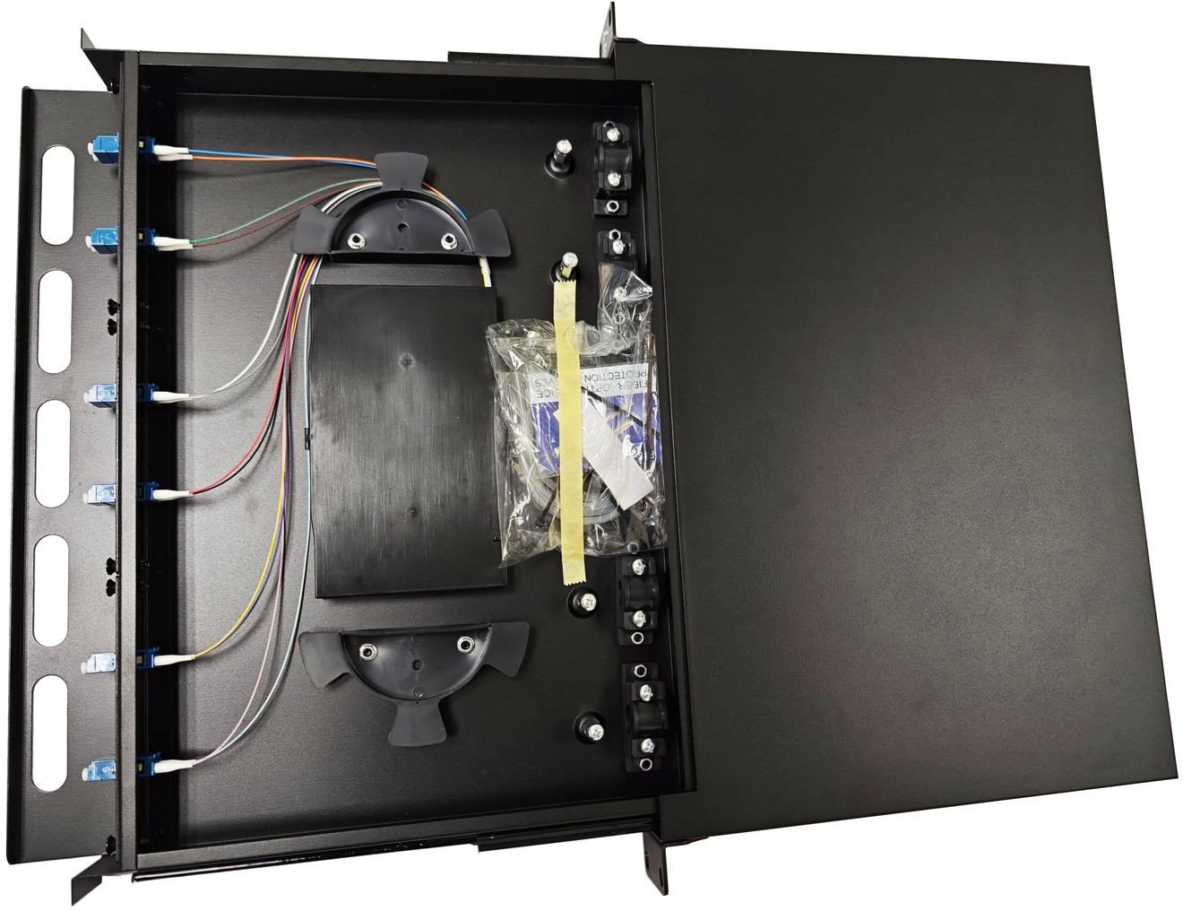 Panel rrëshqitës optik Lanview, për fibër optike, për rack, i zi